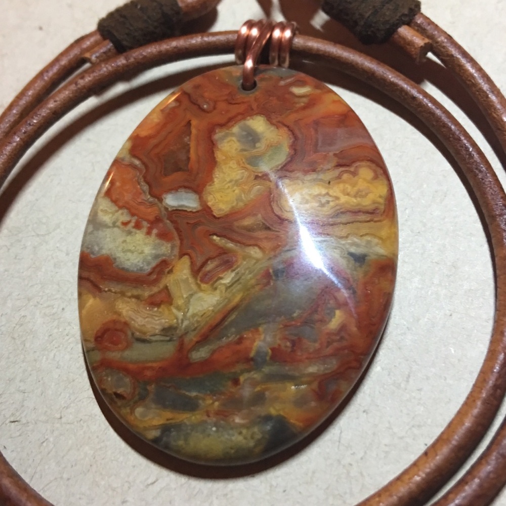 💜💜 16" Agate Leather Choker Necklace
